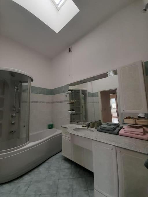 Attico Nelle Torri Di Fiumara Apartment Genoa Bagian luar foto